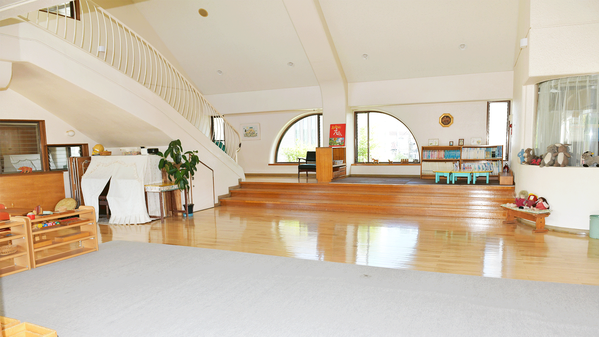 小ホール